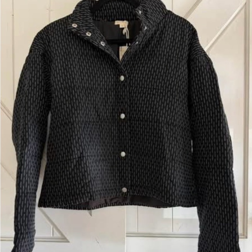 Textured Clip Pot PufferJacket - Picture 3 of 4